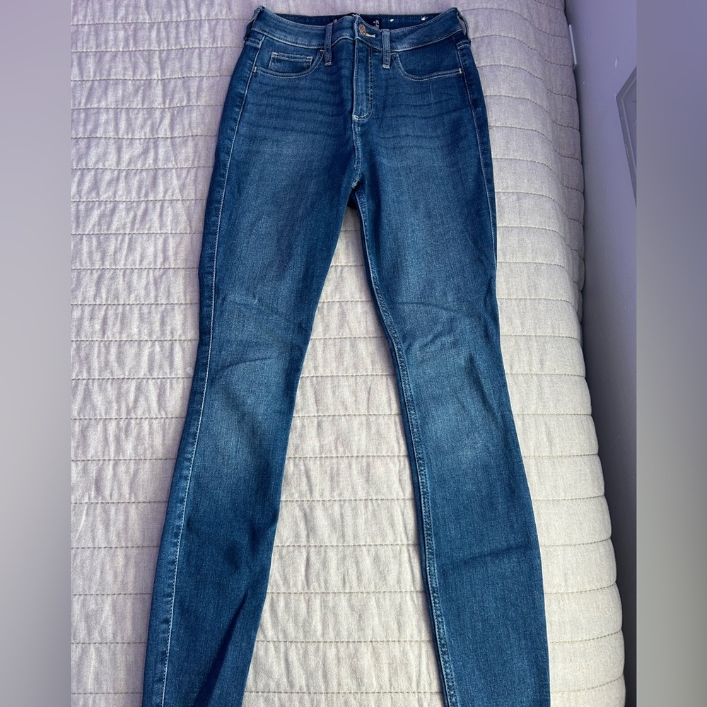 Hollister high-rise skinny jeans